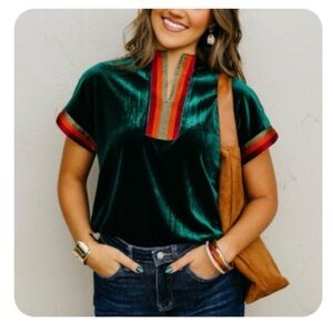 Mod Boutique Zaniyah Half Zip Top NWT large